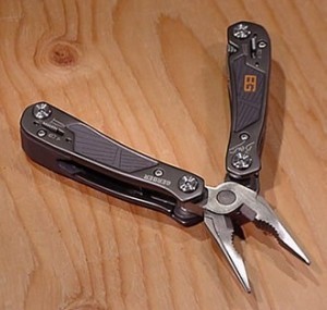 Bear Grylls : Ultimate Multi-Tool