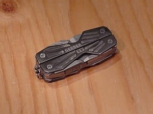 Bear Grylls : Compact Multi-Tool