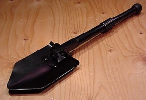 Folding Shovel with Saw - full extension